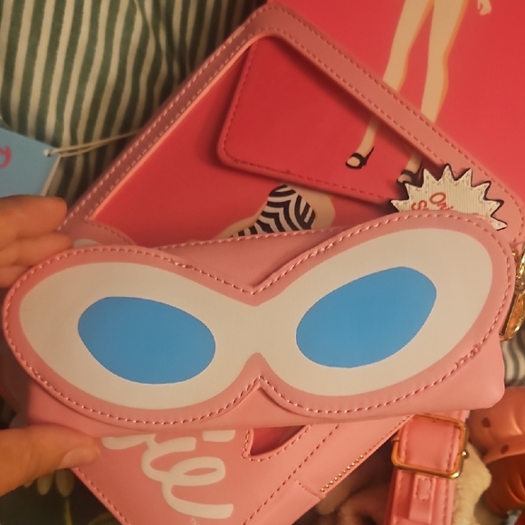 Barbie Retro Pink 15" Backpack NWT - Picture 7 of 14